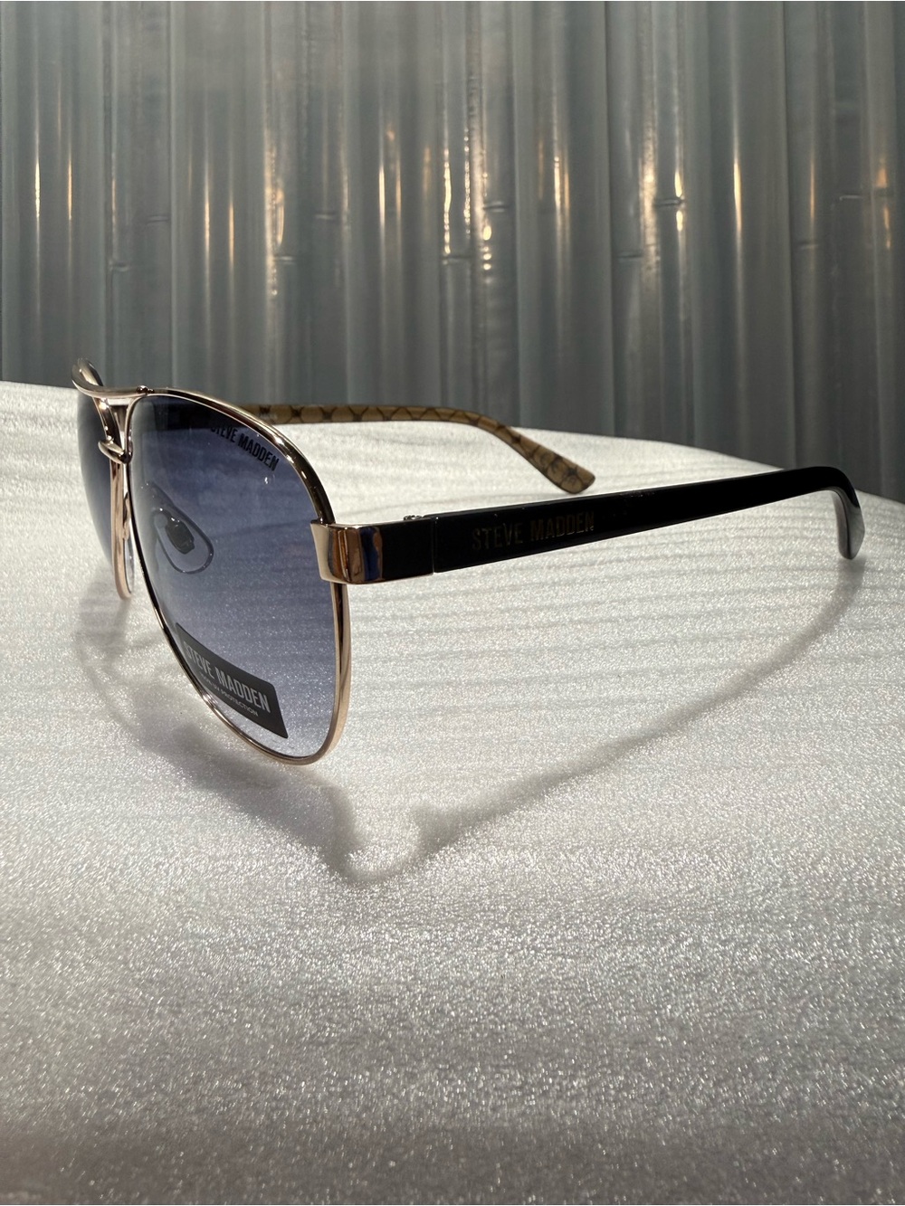 NWT Steve Madden Gold Aviator Sunglasses Blue Gradient Lens